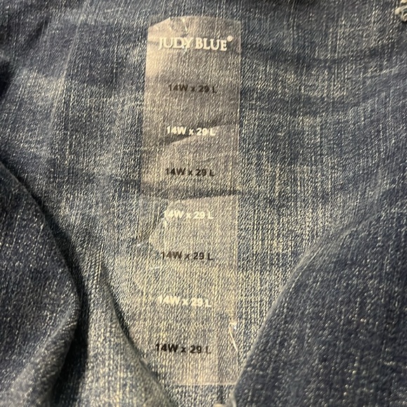 Judy Blue Mid Rise Jeans - Picture 5 of 6